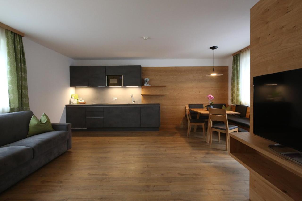 Residence Rose San Candido Eksteriør billede
