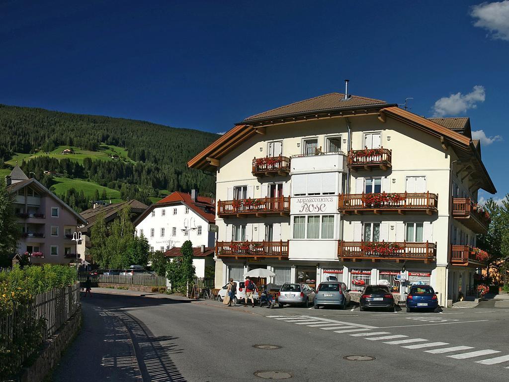 Residence Rose San Candido Eksteriør billede
