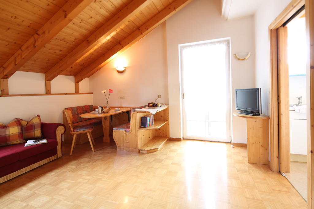 Residence Rose San Candido Værelse billede